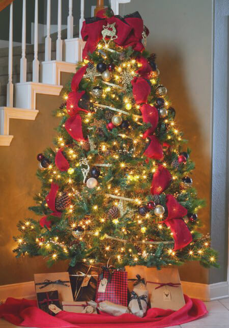 Step by step Christmas tree decorating