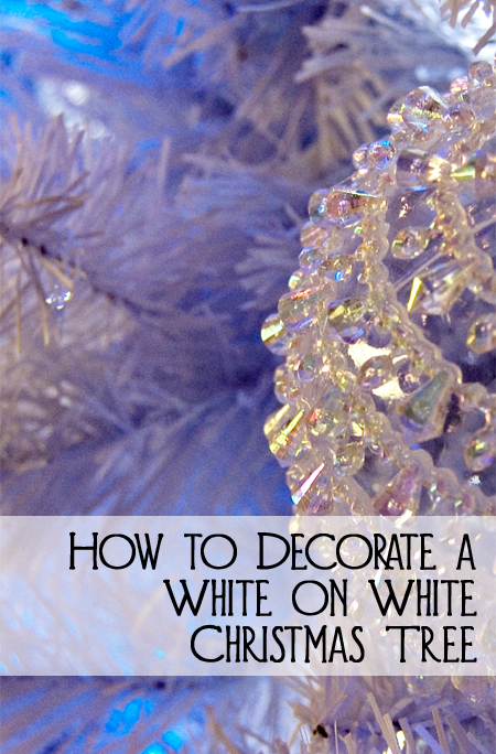 How to Decorate a White on White Christmas Tree - more at www.InteriorDesignInfo.com